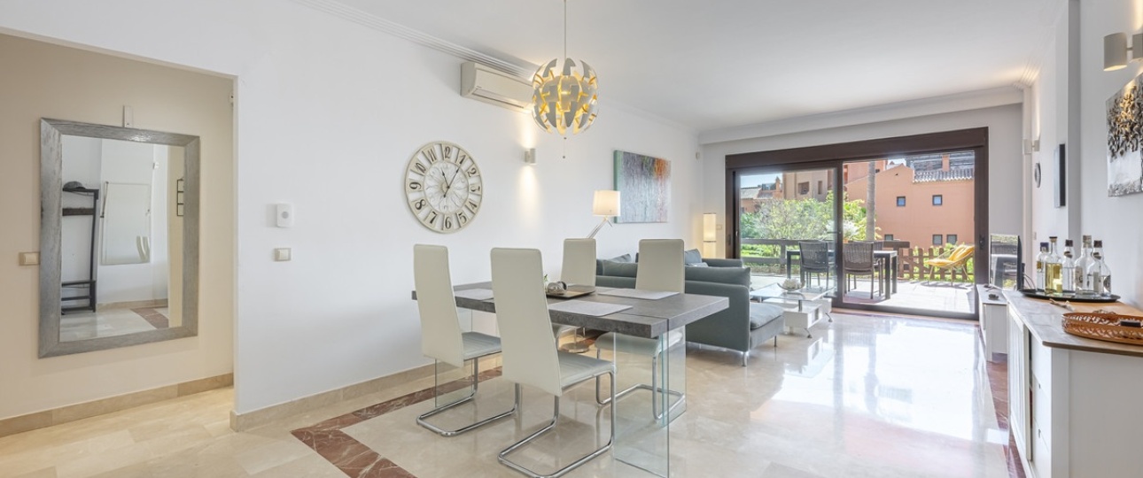 Resale - apartment - Estepona - Estepona Centro