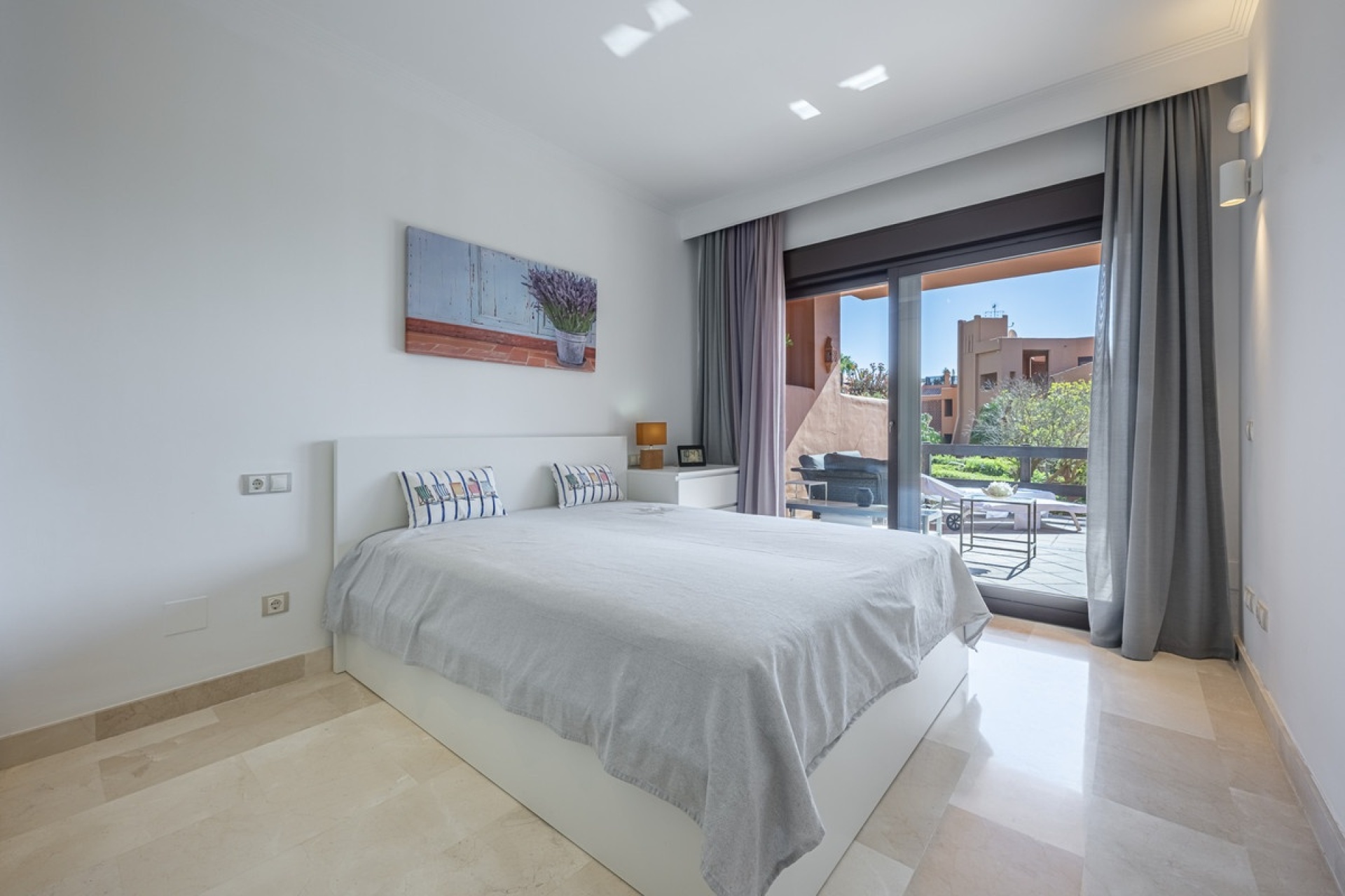 Resale - apartment - Estepona - Estepona Centro