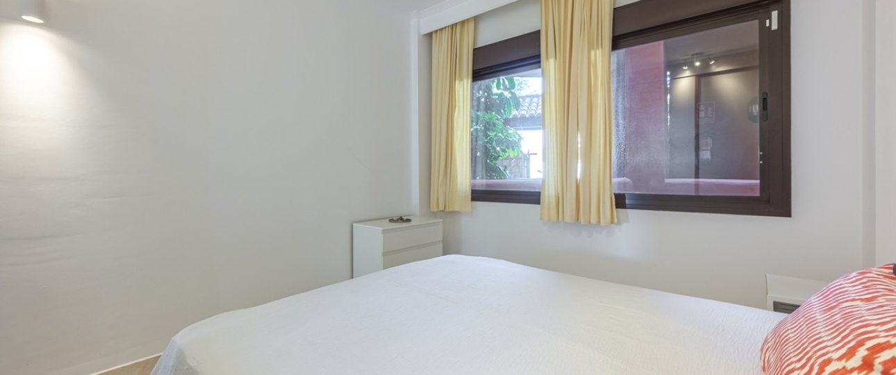 Resale - apartment - Estepona - Estepona Centro