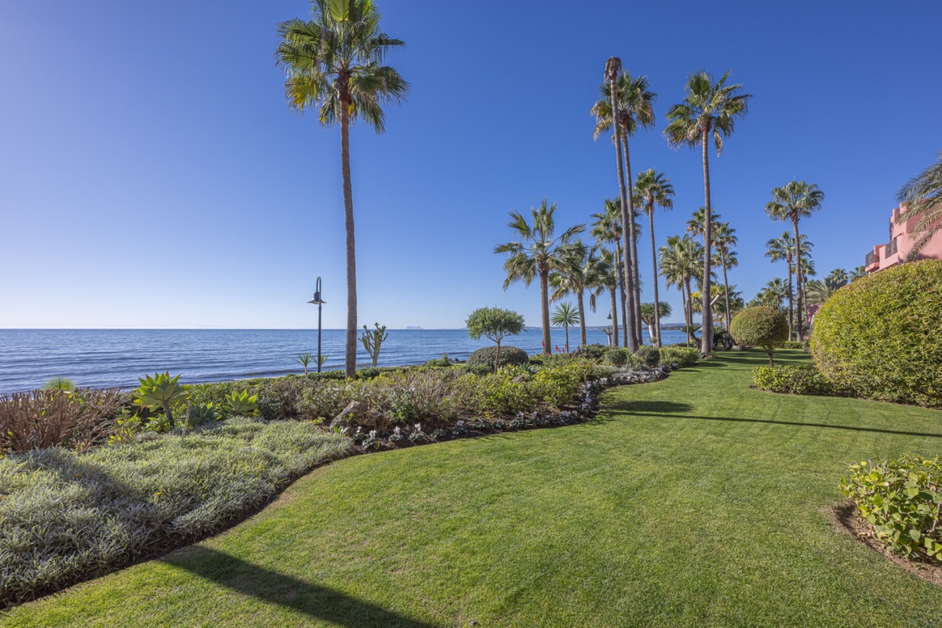 Resale - apartment - Estepona - Estepona Centro