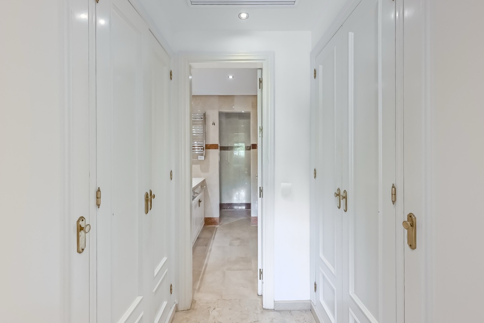 Resale - apartment - Estepona - Estepona Centro