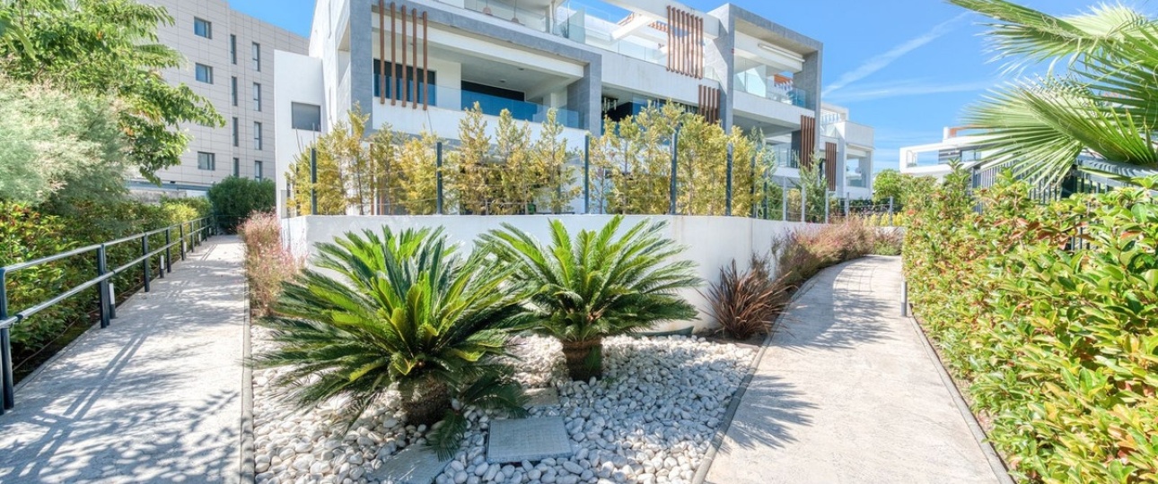 Resale - apartment - Estepona - Estepona Centro
