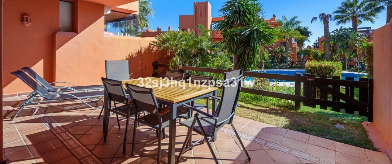 Resale - apartment - Estepona - Estepona Centro