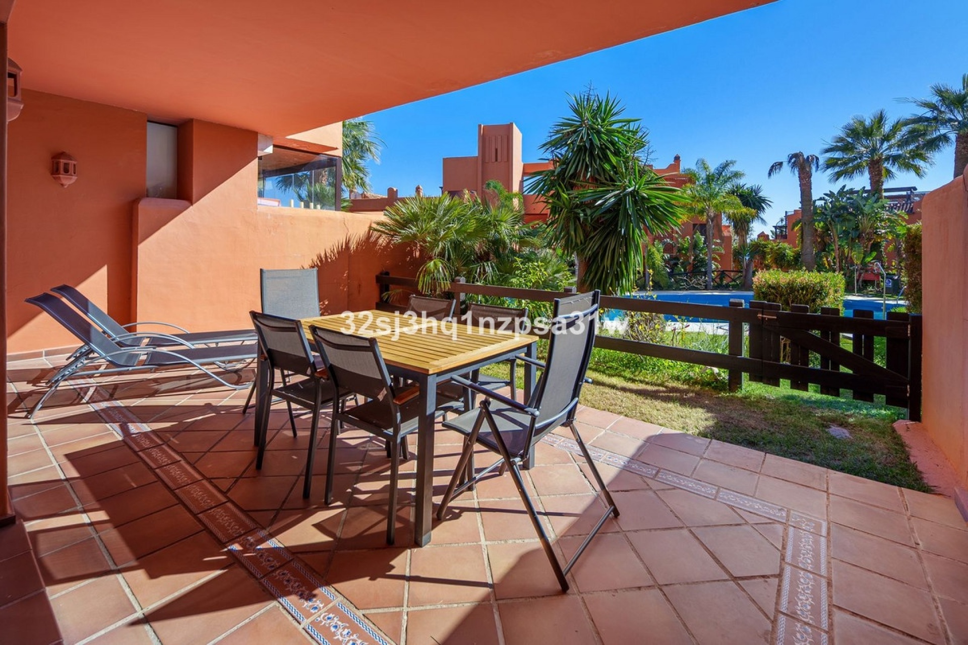 Resale - apartment - Estepona - Estepona Centro