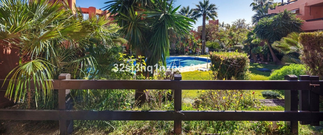 Resale - apartment - Estepona - Estepona Centro