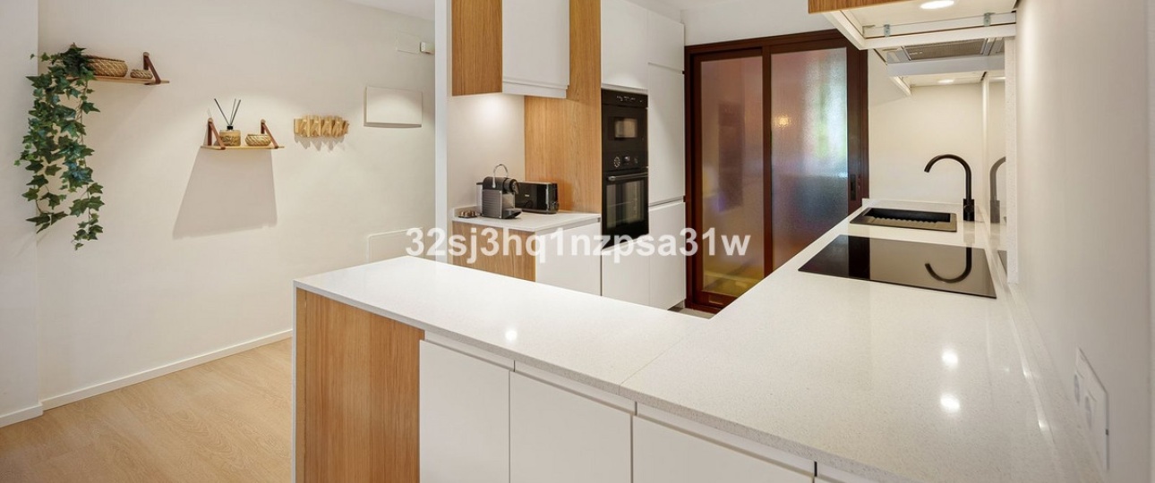 Resale - apartment - Estepona - Estepona Centro