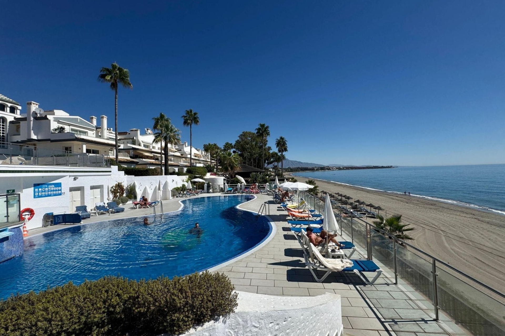 Resale - apartment - Estepona - Estepona Centro