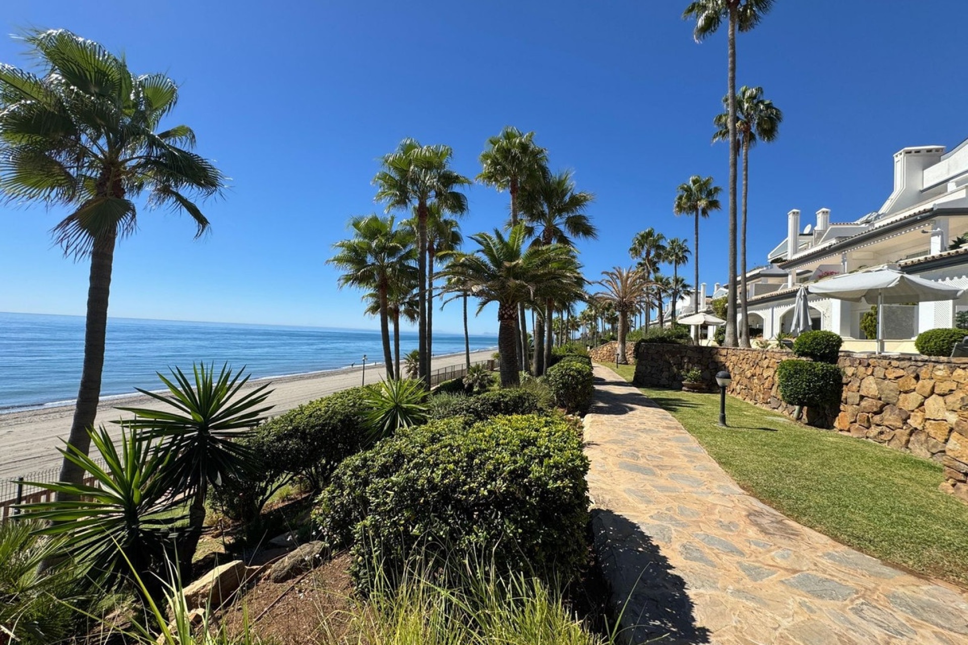 Resale - apartment - Estepona - Estepona Centro