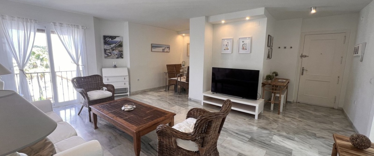 Resale - apartment - Estepona - Estepona Centro