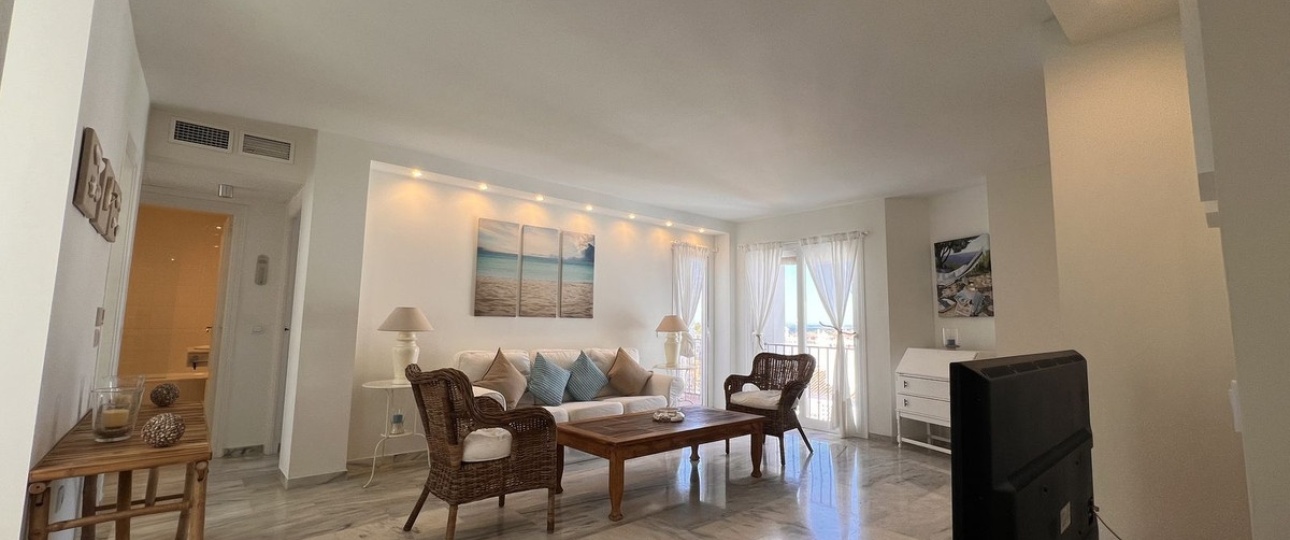 Resale - apartment - Estepona - Estepona Centro