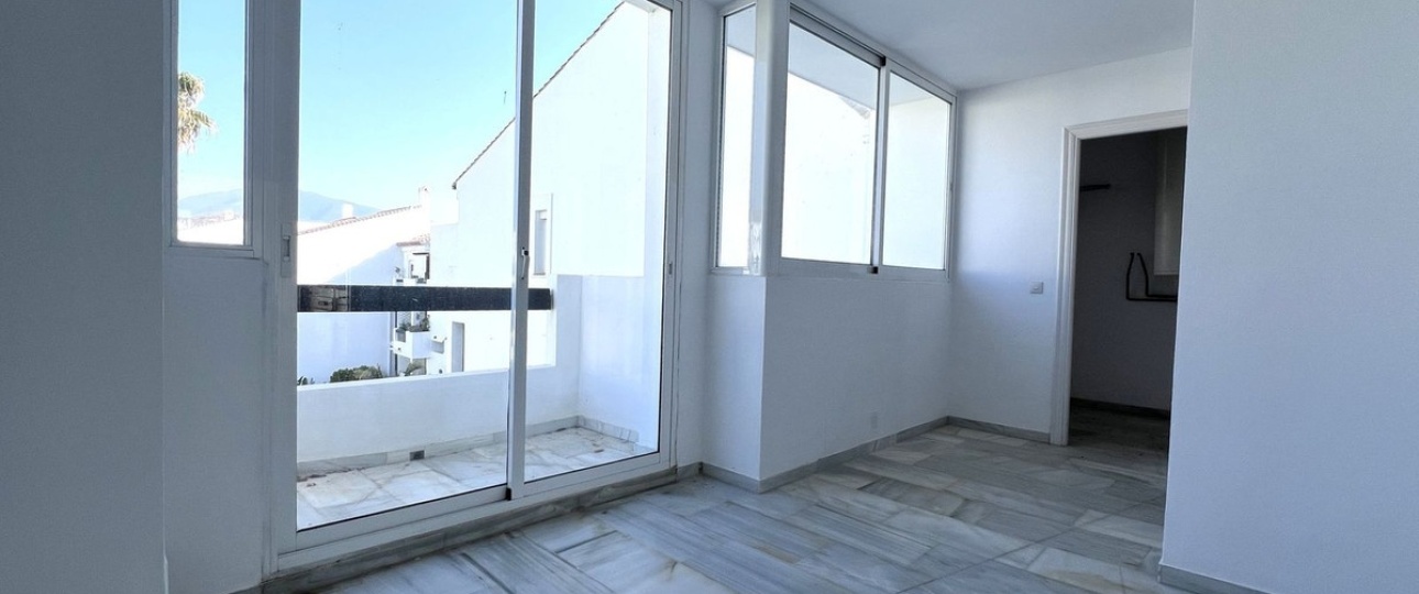 Resale - apartment - Estepona - Estepona Centro