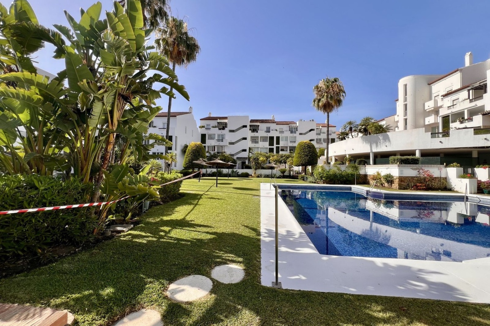 Resale - apartment - Estepona - Estepona Centro
