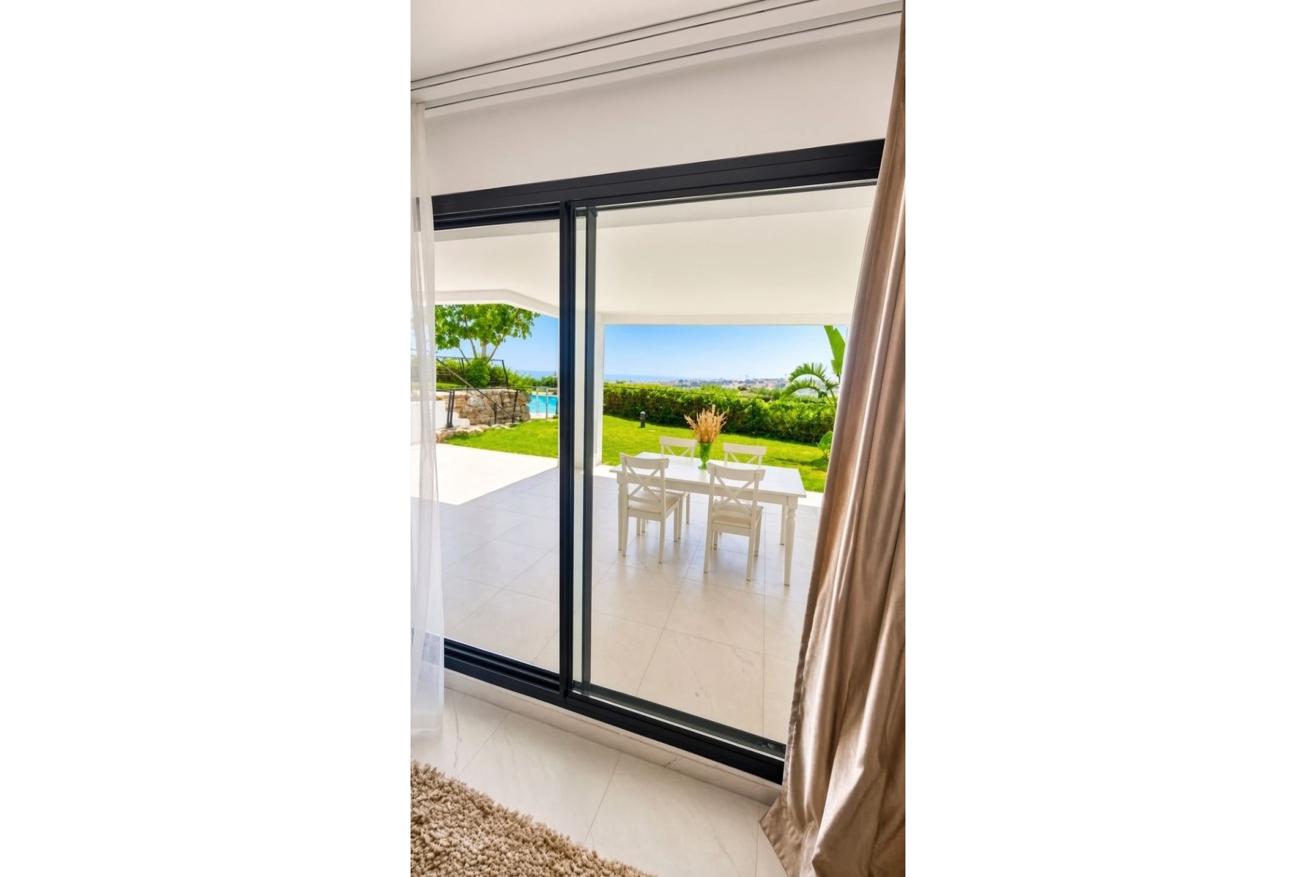 Resale - apartment - Estepona - Estepona Centro