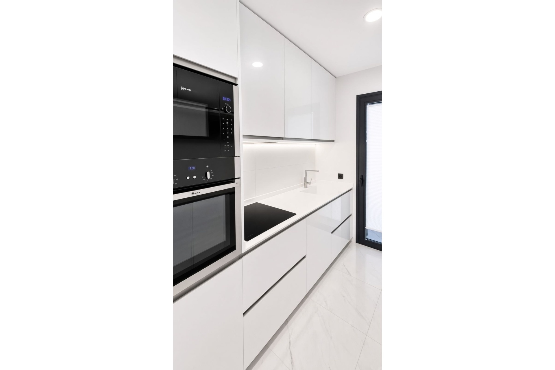 Resale - apartment - Estepona - Estepona Centro