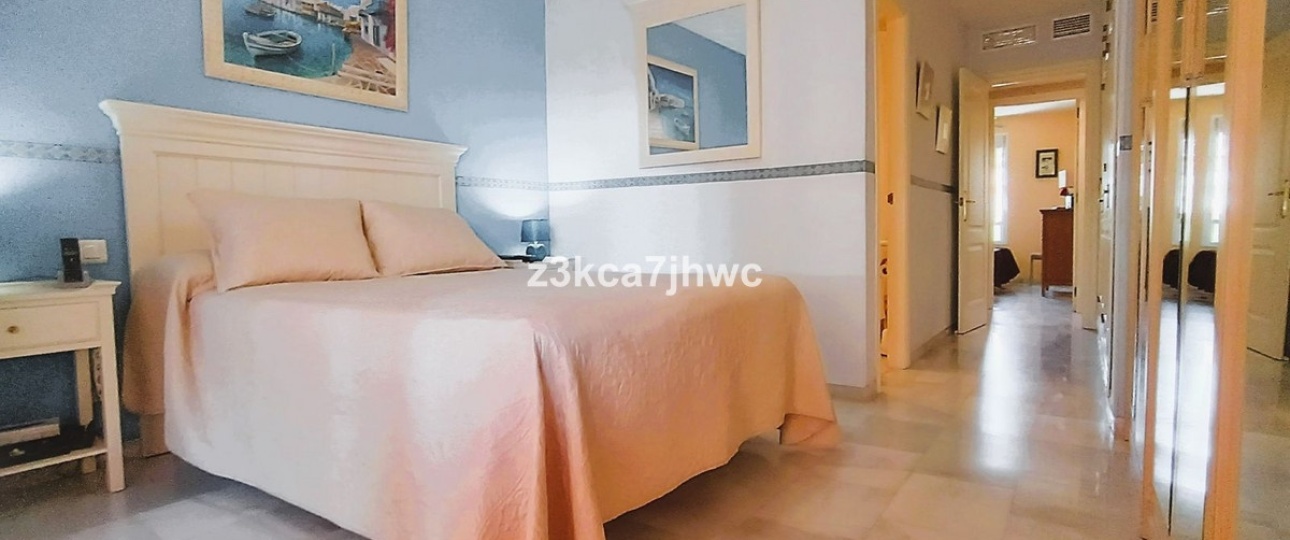 Resale - apartment - Estepona - Estepona Centro