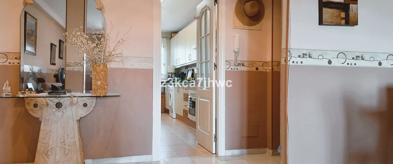 Resale - apartment - Estepona - Estepona Centro