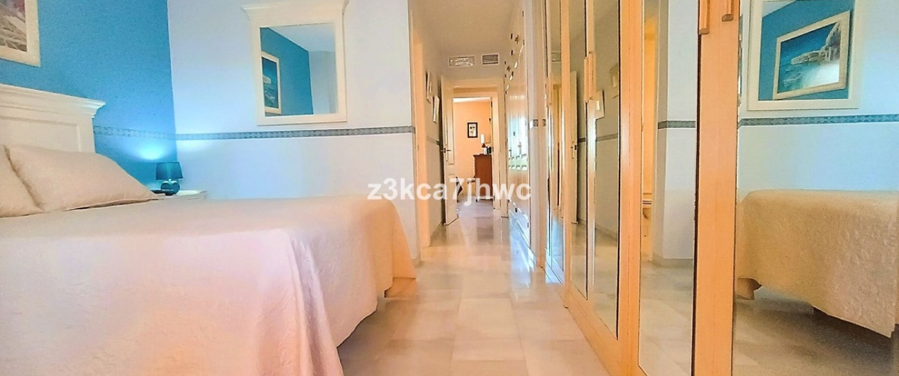 Resale - apartment - Estepona - Estepona Centro
