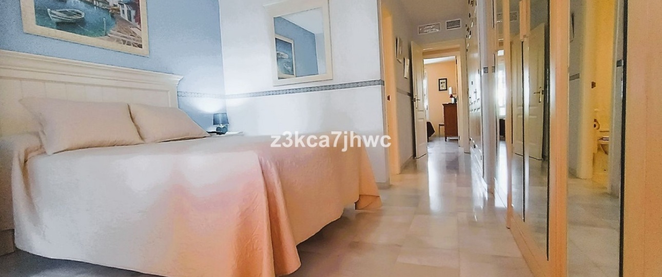 Resale - apartment - Estepona - Estepona Centro