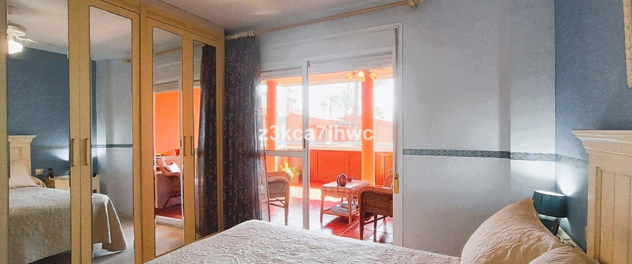 Resale - apartment - Estepona - Estepona Centro