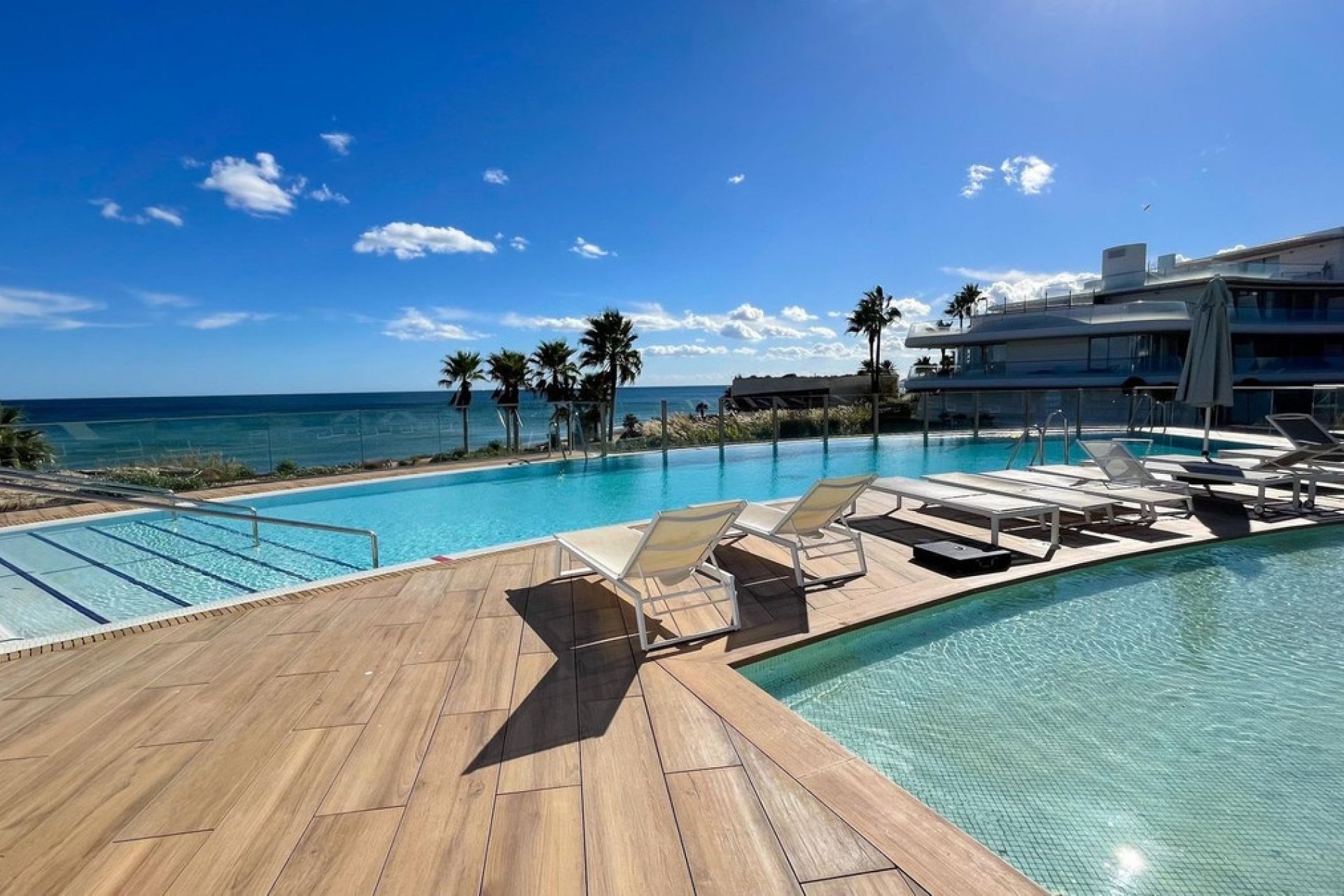 Resale - apartment - Estepona - Estepona Centro