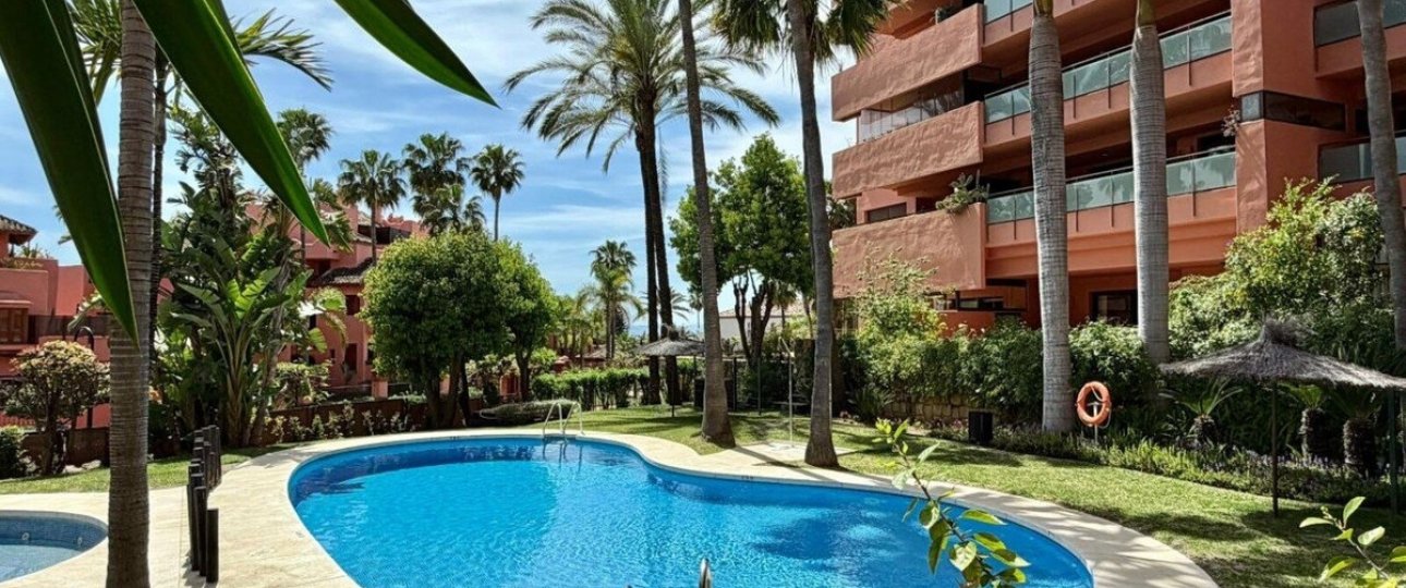 Resale - apartment - Estepona - Estepona Centro