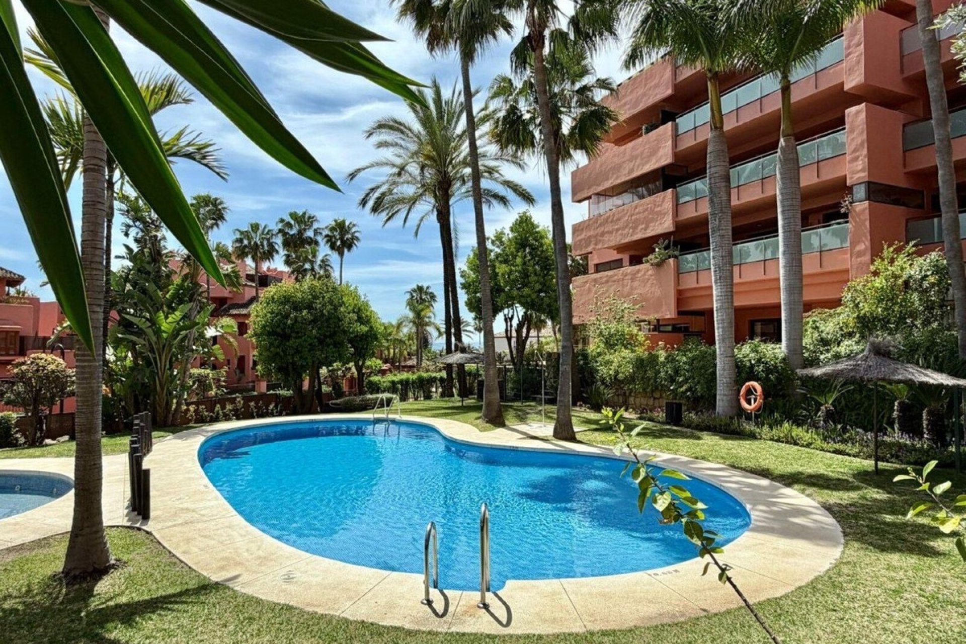 Resale - apartment - Estepona - Estepona Centro