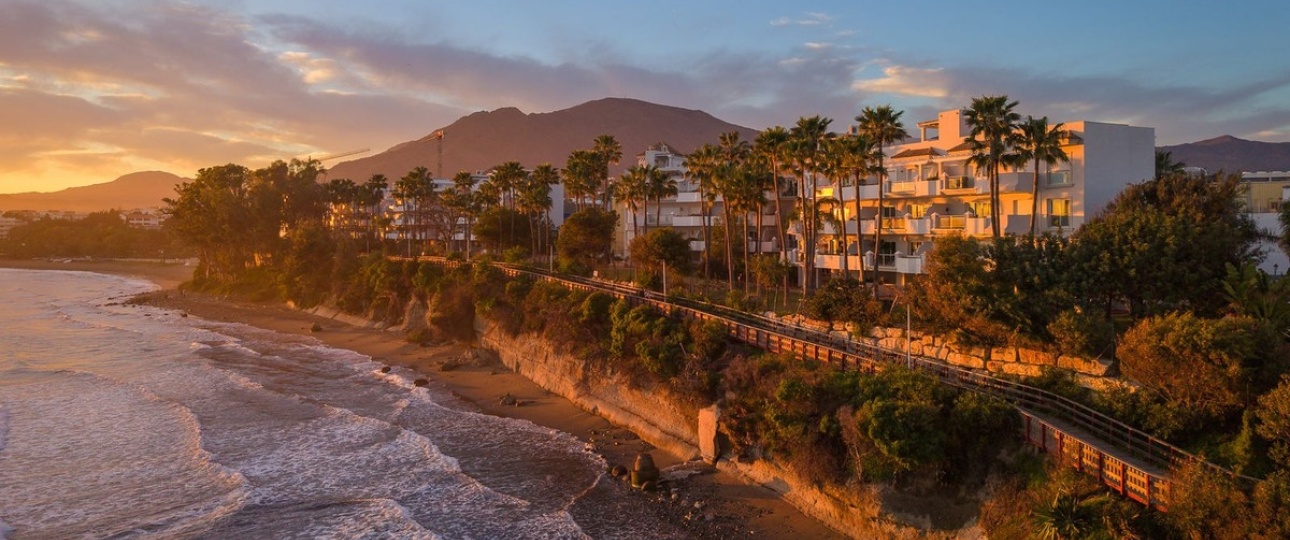 Resale - apartment - Estepona - Estepona Centro