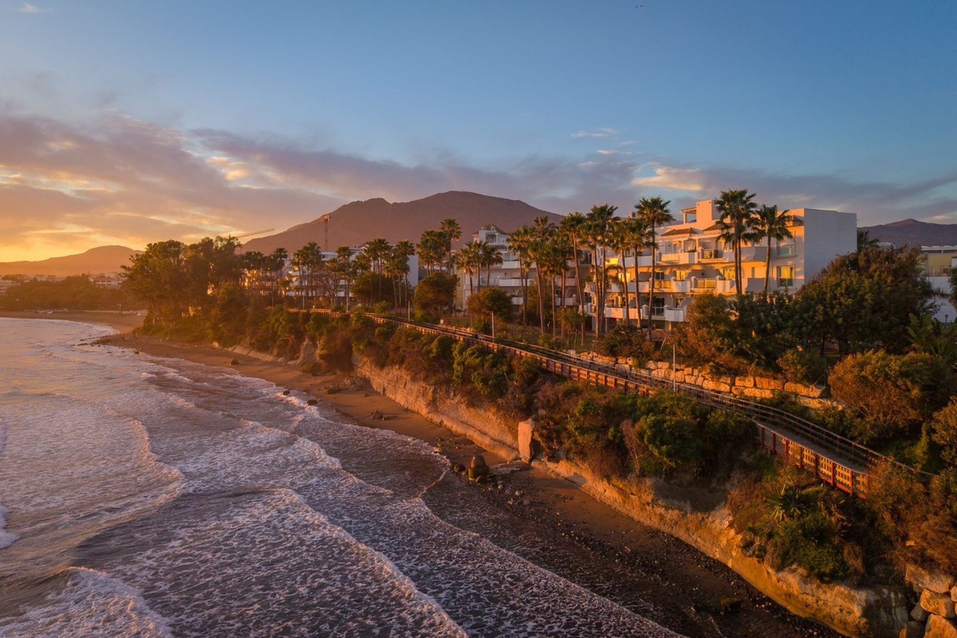 Resale - apartment - Estepona - Estepona Centro