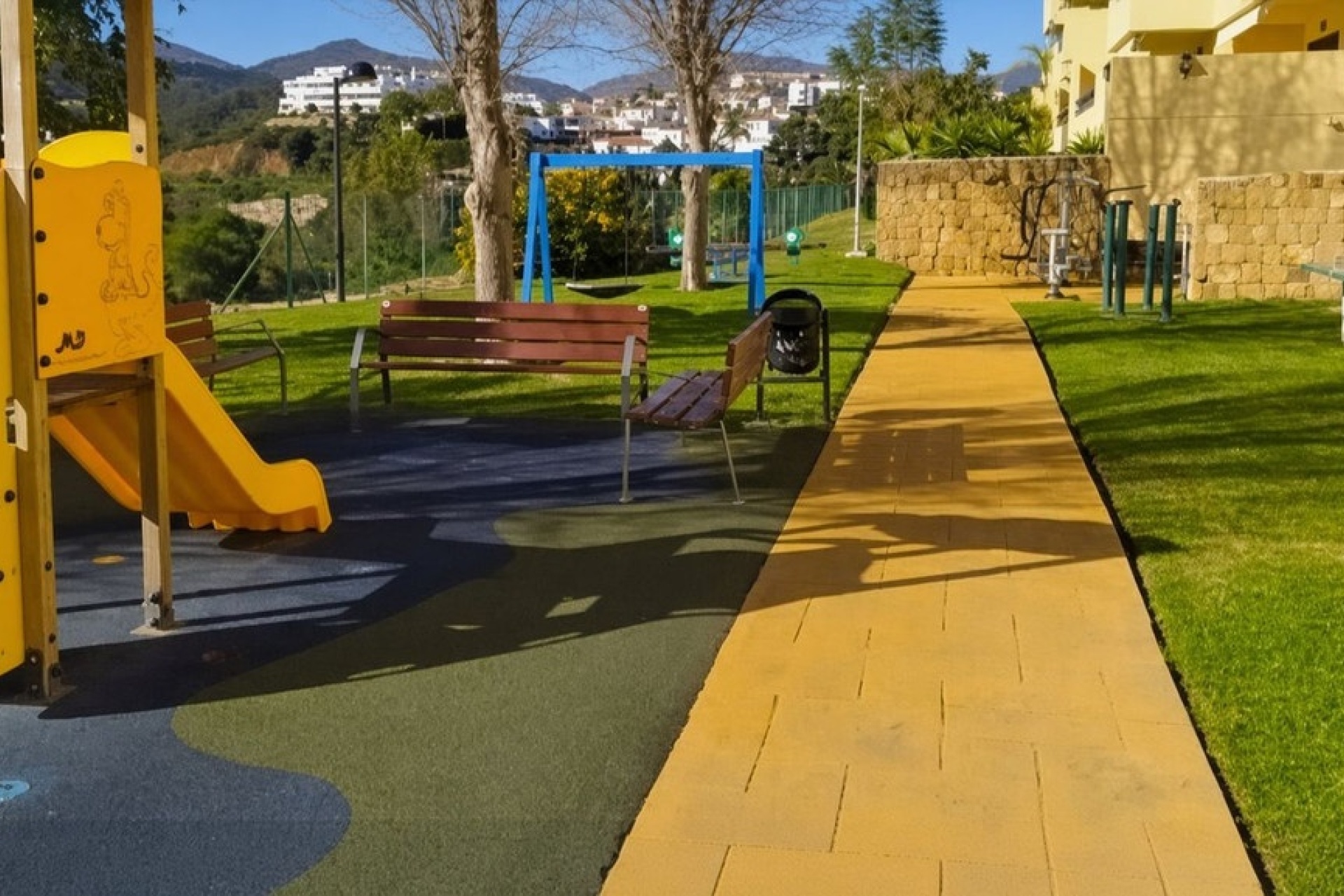 Resale - apartment - Estepona - Estepona Centro