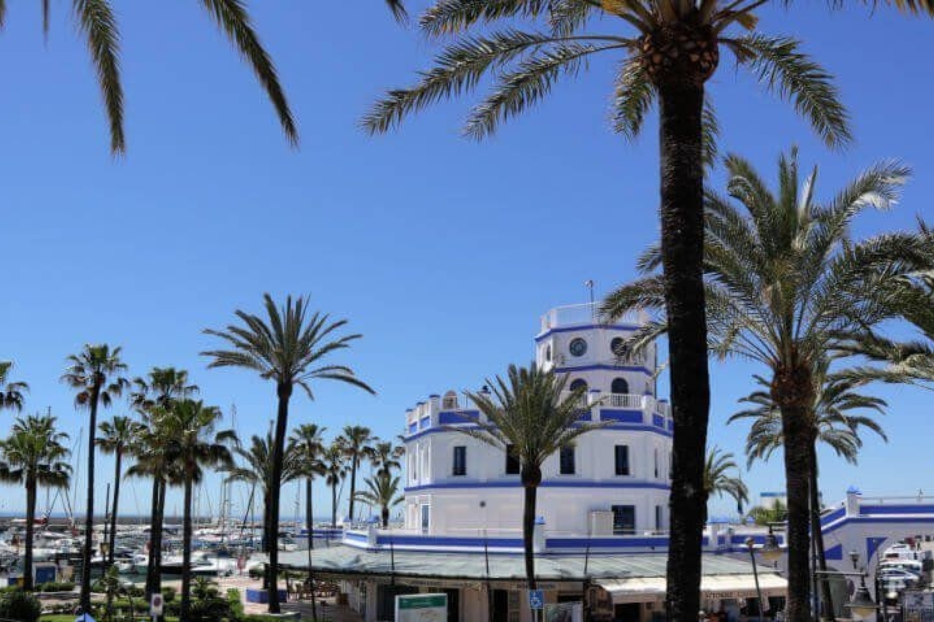 Resale - apartment - Estepona - Estepona Centro