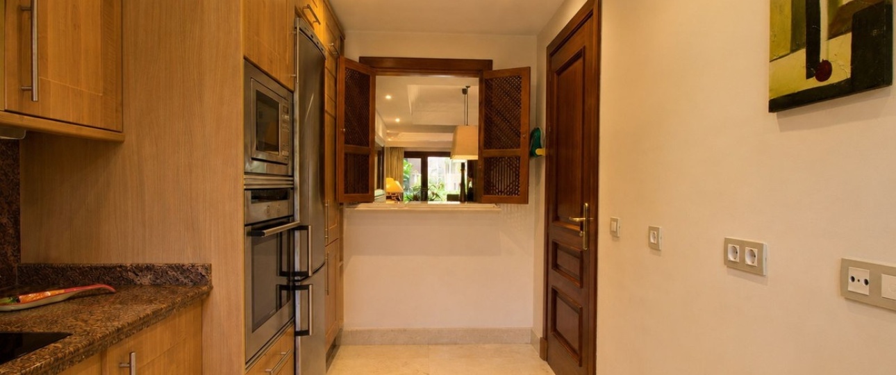 Resale - apartment - Estepona - Estepona Centro