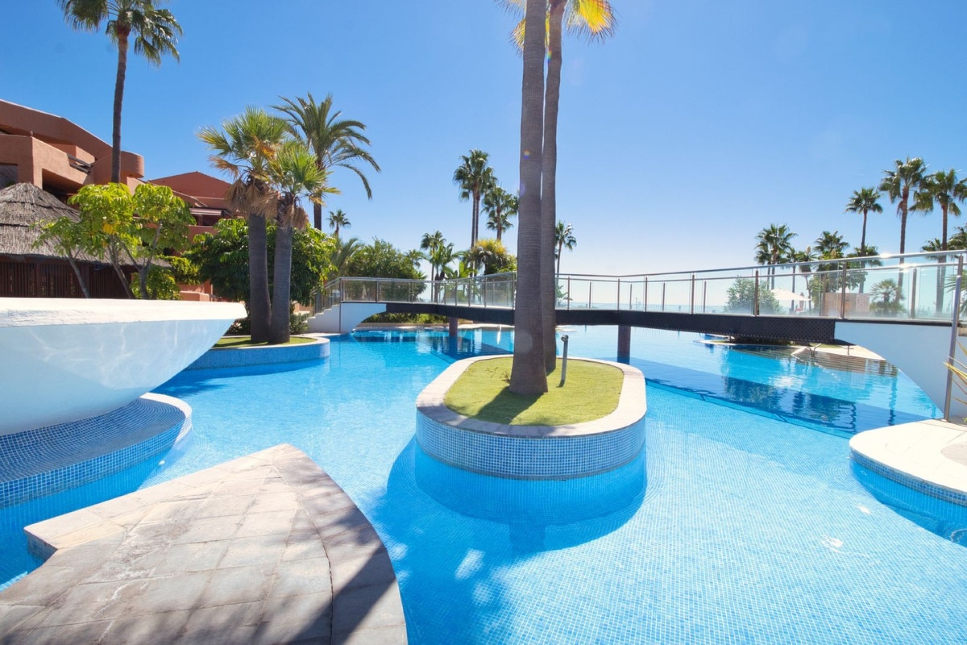 Resale - apartment - Estepona - Estepona Centro
