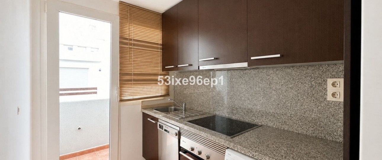 Resale - apartment - Estepona - Estepona Centro
