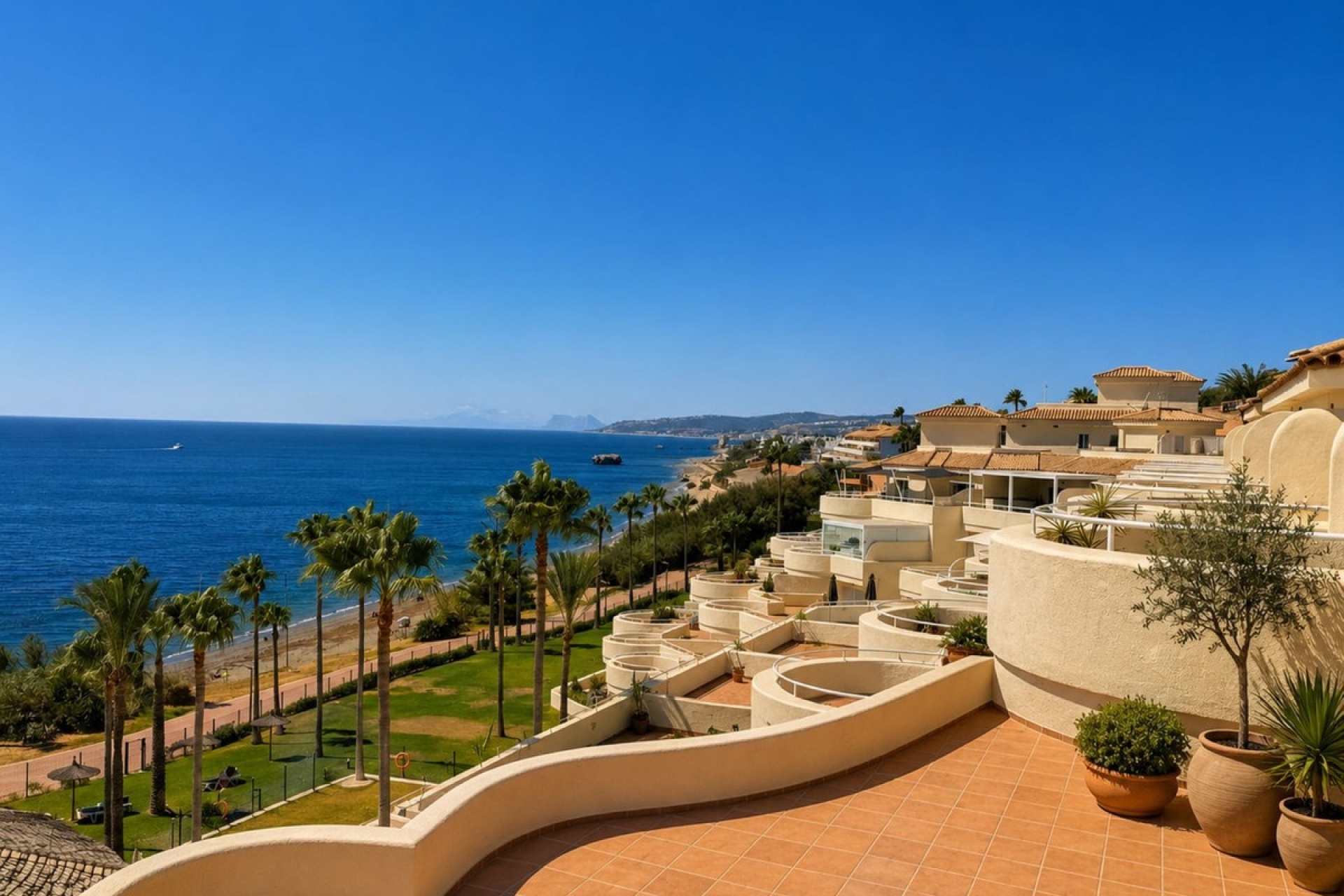 Resale - apartment - Estepona - Estepona Centro