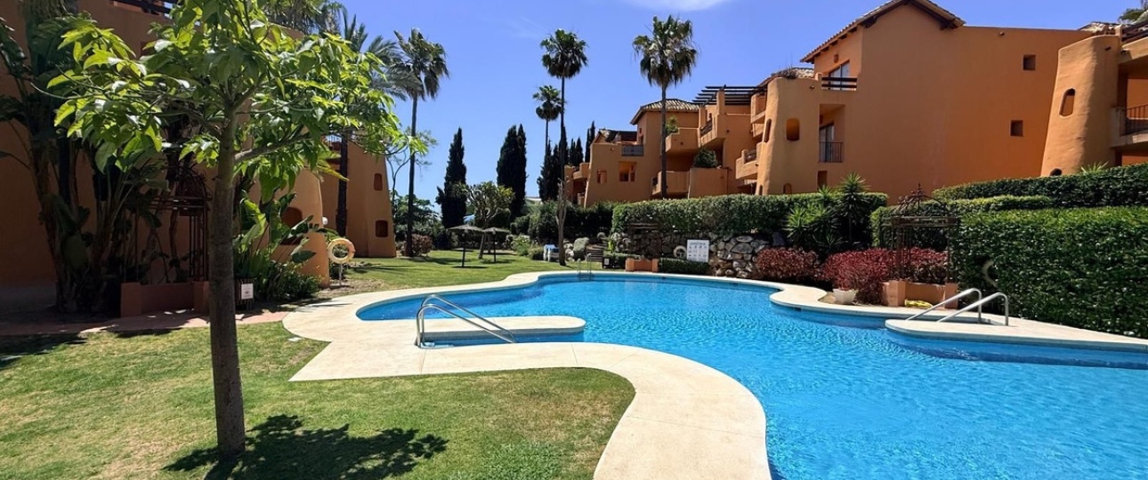 Resale - apartment - Estepona - Estepona Centro