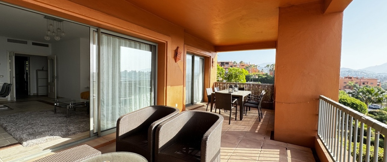 Resale - apartment - Estepona - Estepona Centro