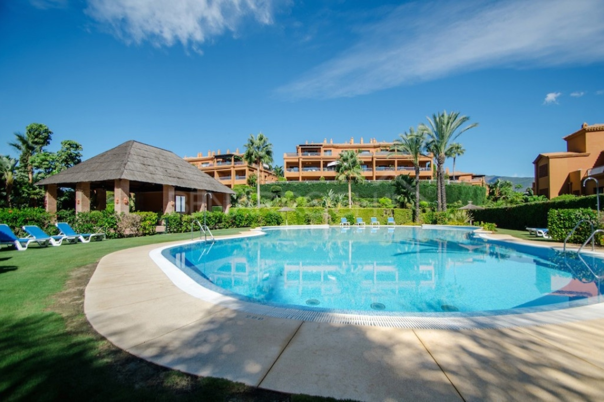 Resale - apartment - Estepona - Estepona Centro