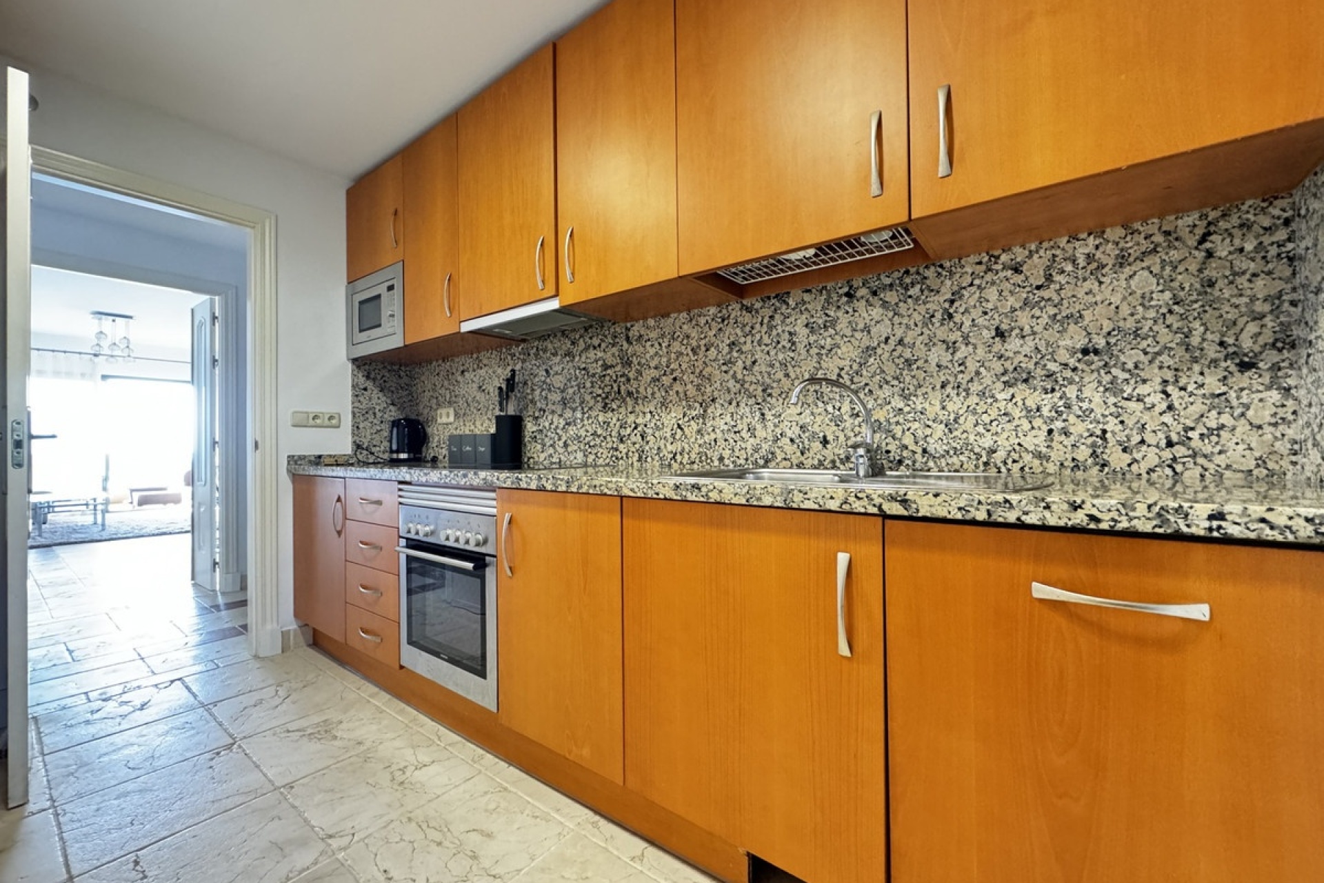 Resale - apartment - Estepona - Estepona Centro
