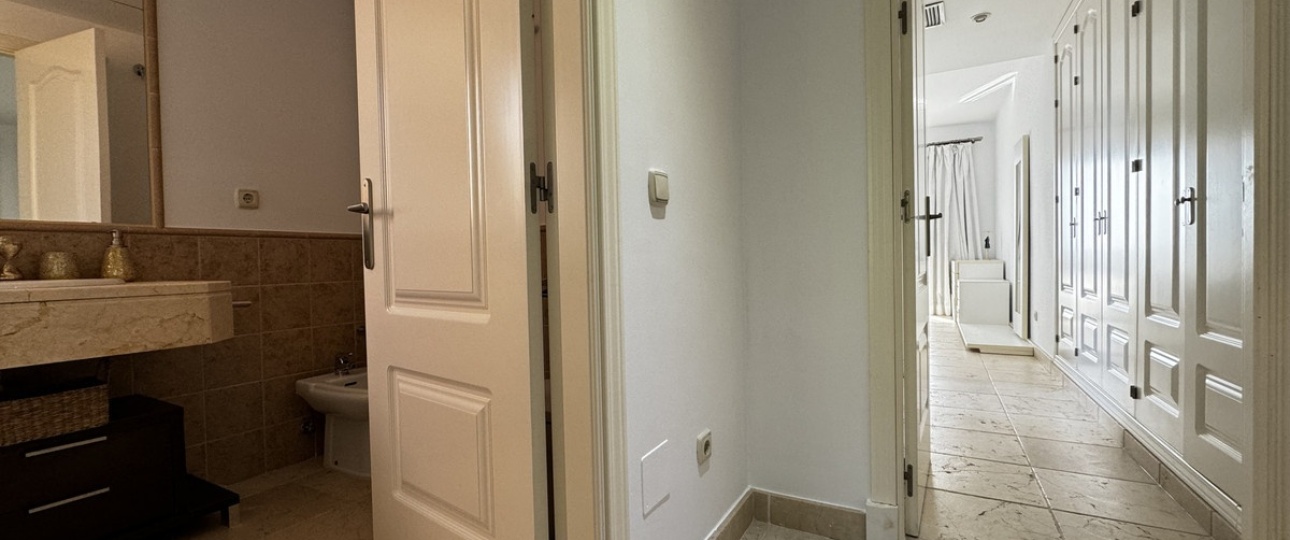 Resale - apartment - Estepona - Estepona Centro