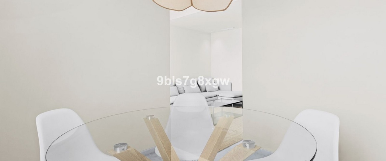 Resale - apartment - Estepona - Estepona Centro