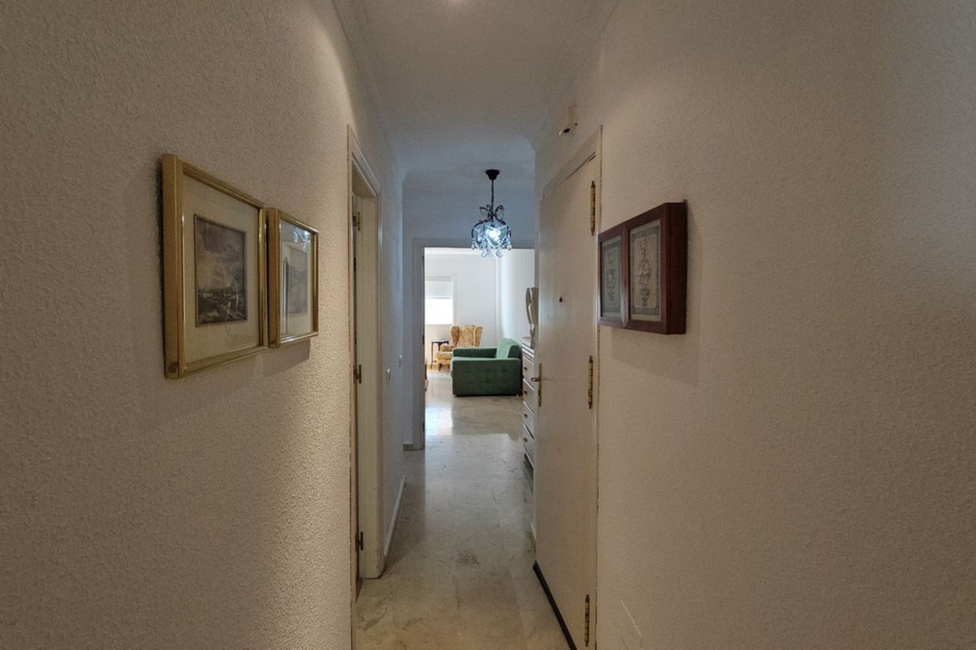 Resale - apartment - Estepona - Estepona Centro