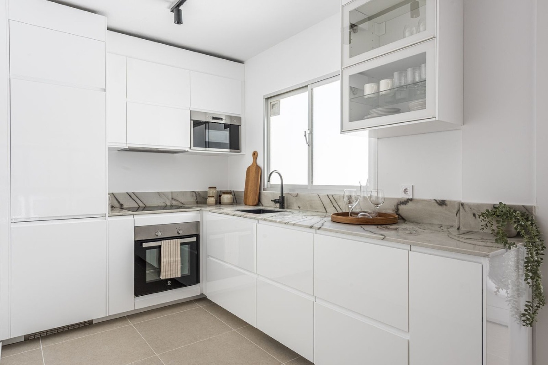 Resale - apartment - Estepona - Estepona Centro