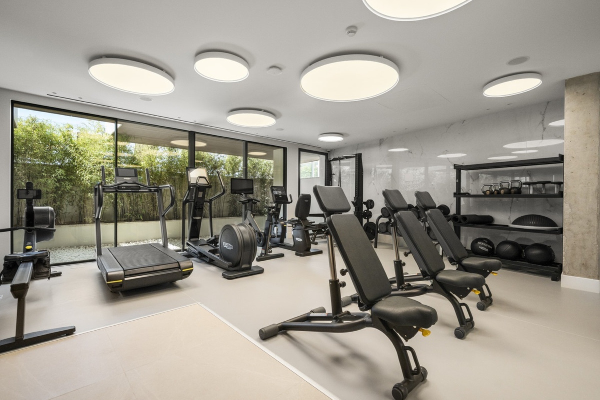 Resale - apartment - Estepona - Estepona Centro