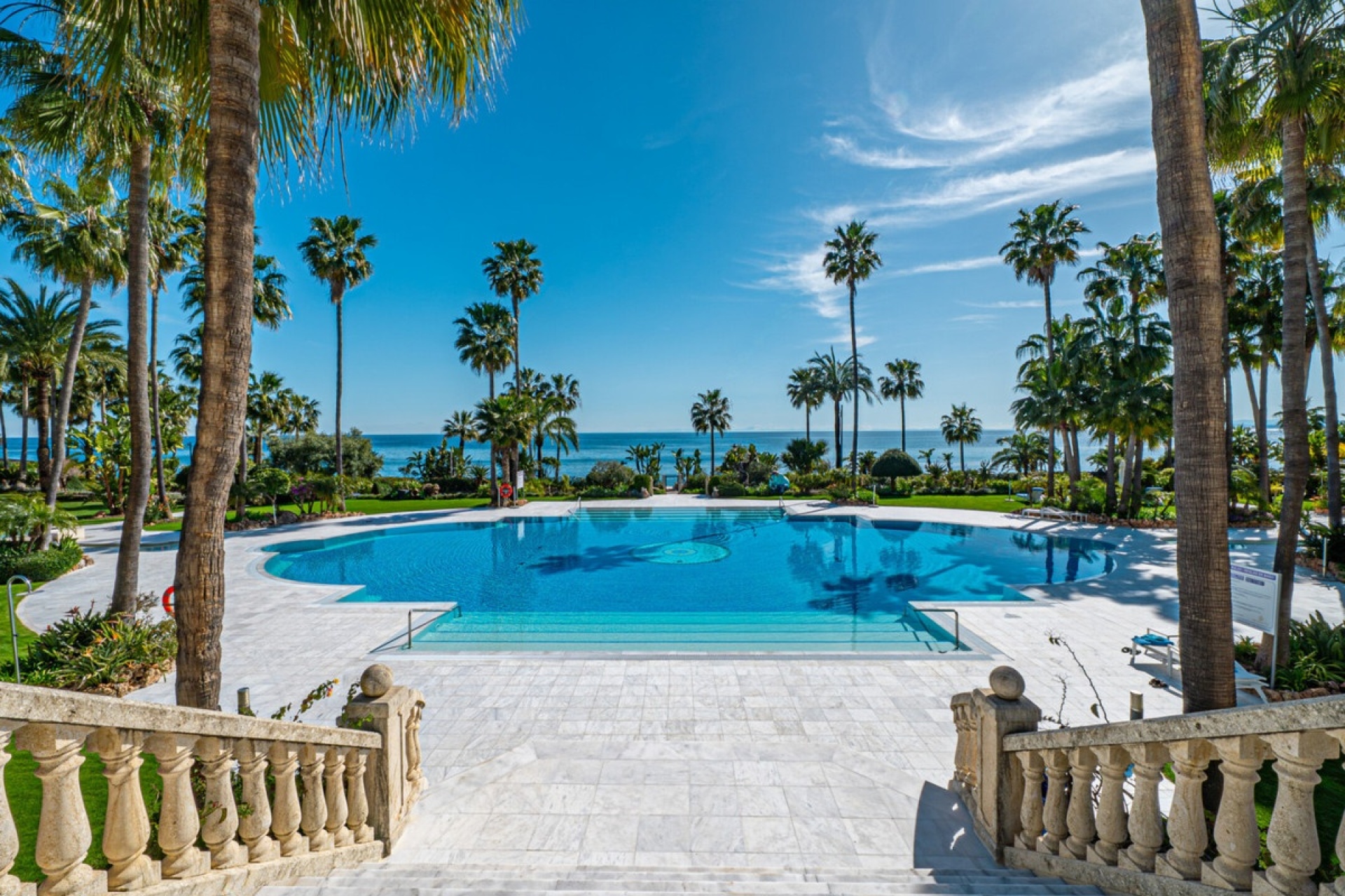 Resale - apartment - Estepona - Estepona Centro