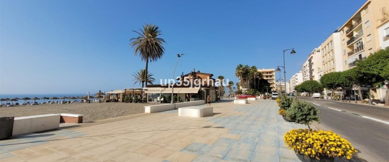 Resale - apartment - Estepona - Estepona Centro