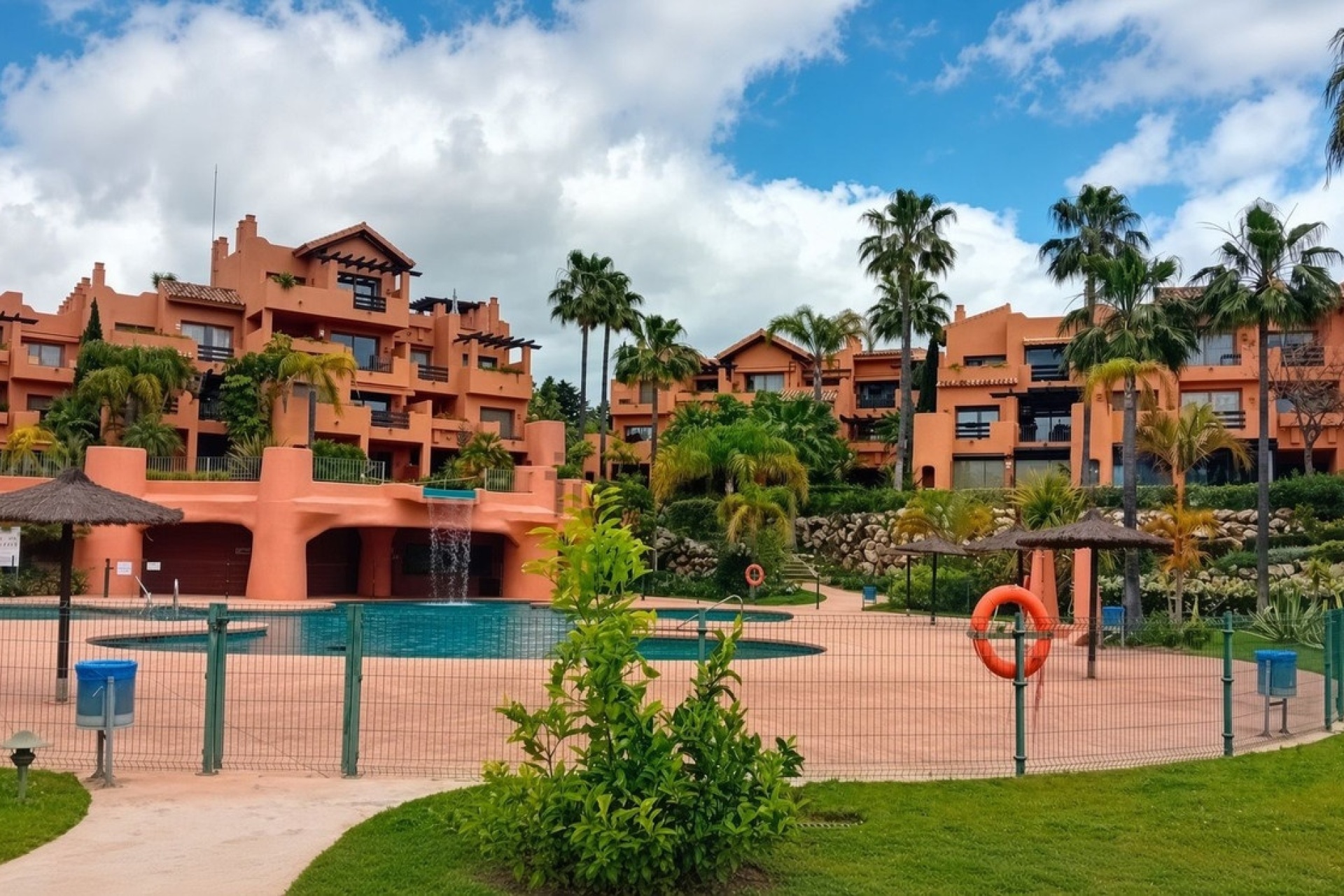 Resale - apartment - Estepona - Estepona Centro