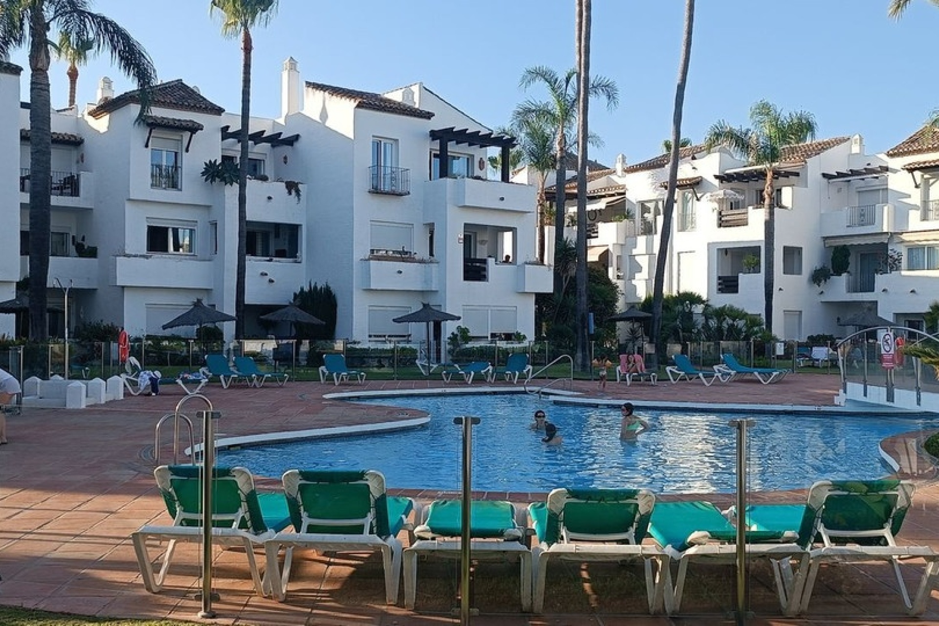 Resale - apartment - Estepona - Estepona Centro