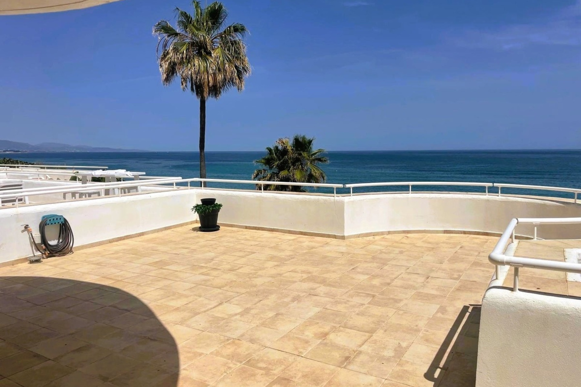 Resale - apartment - Estepona - Estepona Centro
