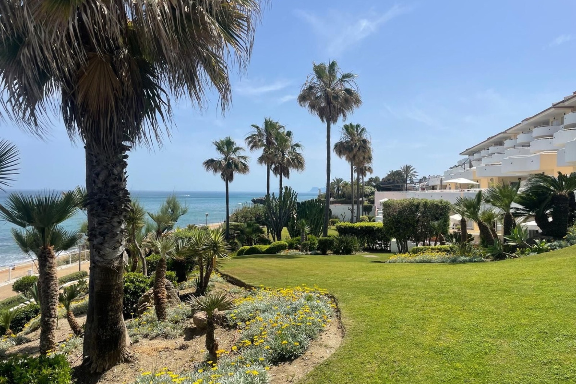 Resale - apartment - Estepona - Estepona Centro