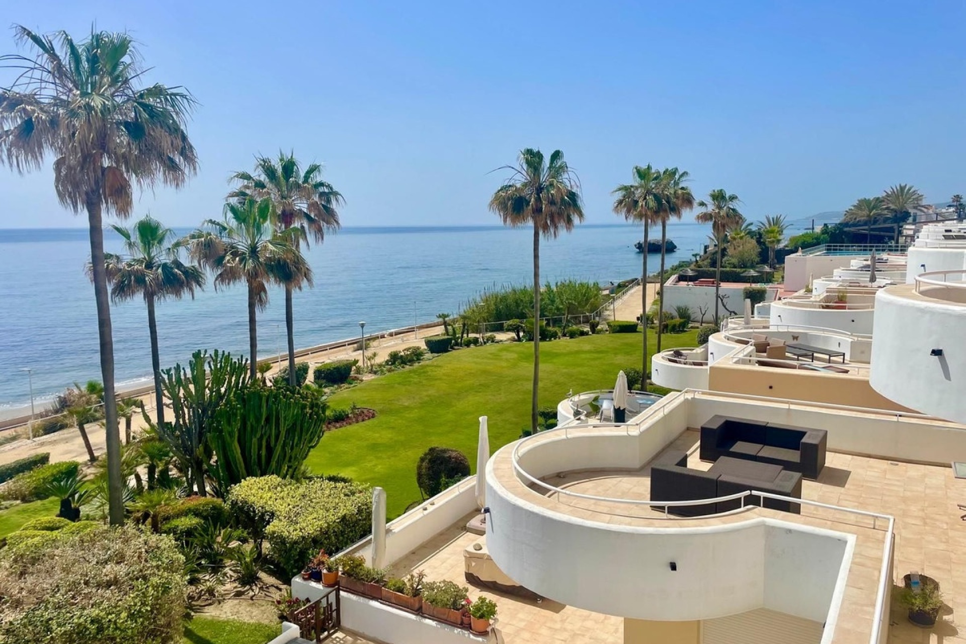 Resale - apartment - Estepona - Estepona Centro